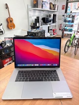 MacBook Pro 15" 2017 16GB RAM 500GB SSD