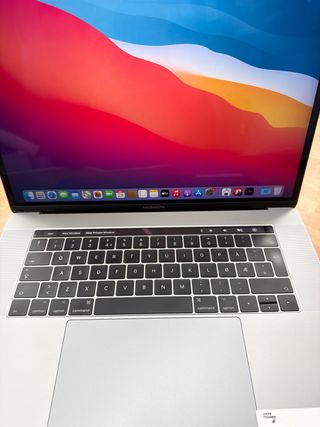 MacBook Pro 15" 2017 16GB RAM 500GB SSD