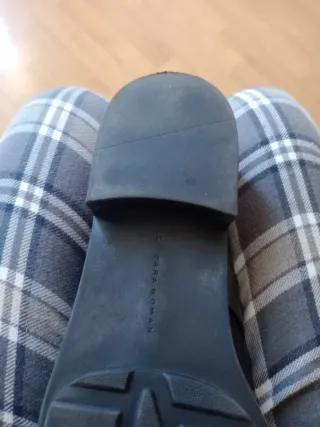 Botas Zara Negras con Hebillas