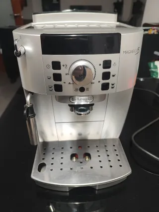 Cafetera DeLonghi Automática