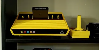 Soporte expositor ATARI 2600 Pac-Man