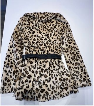Abrigo pelo sintético leopardo