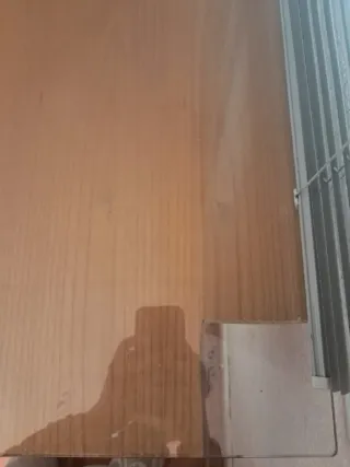 Escritorio madera y cristal curvo