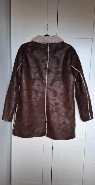 Abrigo Mango piel sintética marrón borreguito