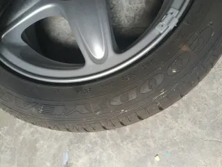 4 Llantas de aleación + 4 neumáticos GOOD YEAR