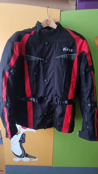 Chaqueta de moto FIRST negra y roja