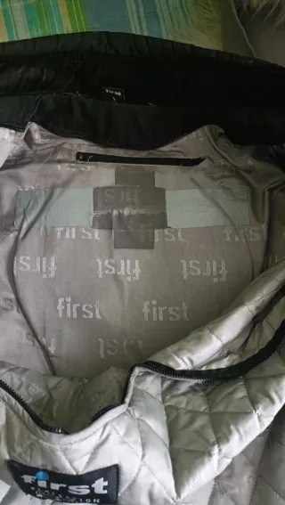 Chaqueta de moto FIRST negra y roja