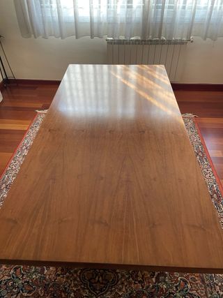 Mesa comedor de nogal