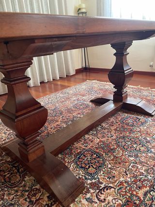 Mesa comedor de nogal