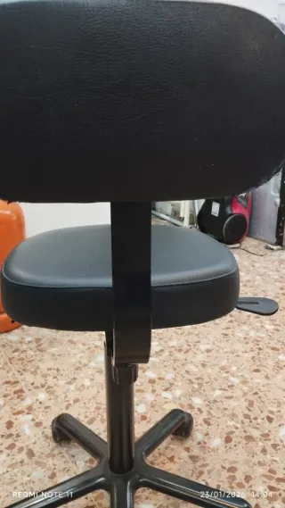 Silla de oficina negra