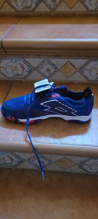 Botas de fútbol Lotto azules