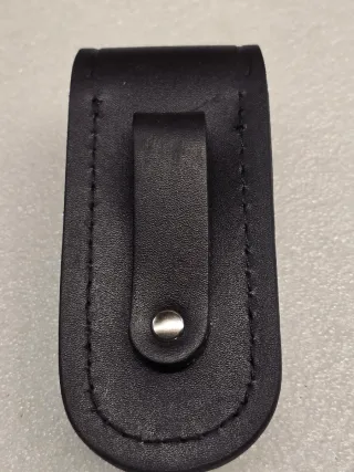 Custodia in cuoio nero per leatherman pst,tool,wav