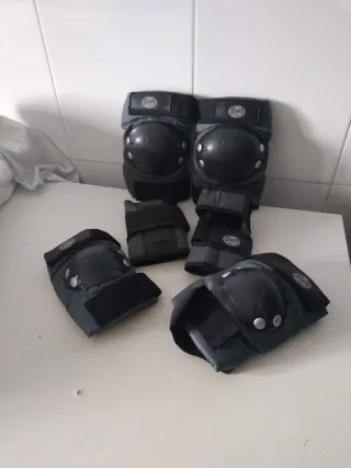 Protecciones Patinaje Rodilleras y Muñequeras