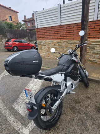 Eléctrica Super Soco TCMax 125cc 18000 km