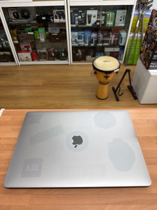 MacBook Pro 15” 2017 i7 16GB RAM 500GB SSD