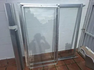 Mampara de bañera cristal y aluminio