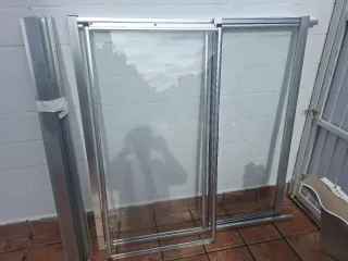 Mampara de bañera cristal y aluminio