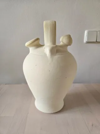 Botijo de cerámica blanco