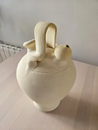 Botijo de cerámica blanco