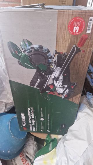 Sierra ingletadora 2000 W