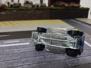 Hot Wheels The Demon Azul Dorado 1:64