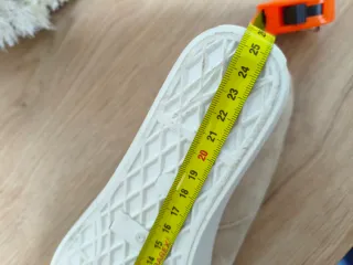 Zapatos cuña ante beige talla 38, Nuevos