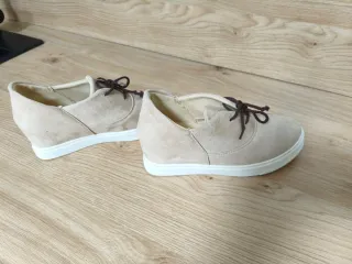 Zapatos cuña ante beige talla 38, Nuevos