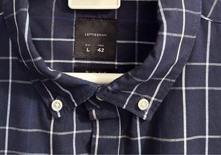 *Camisa azul marino a cuadros talla L Lefties