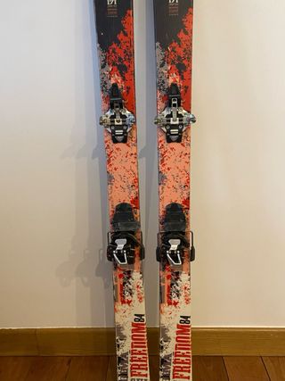 Esquís travesía SKITRAB FREEDOM 84+fijaciones