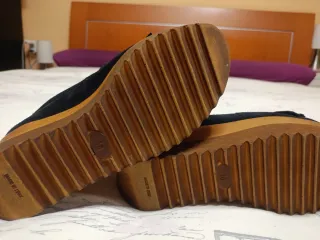 Mocasines ante negros con cuña
