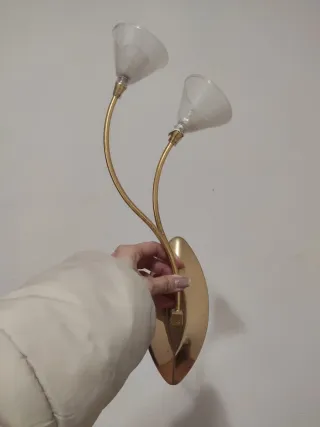 Apliques florales dorados y transparentes