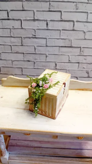 Cesto decorativo casa bambole