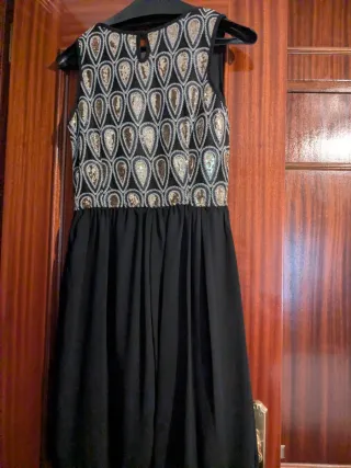 Vestido fiesta lentejuelas negro y dorado