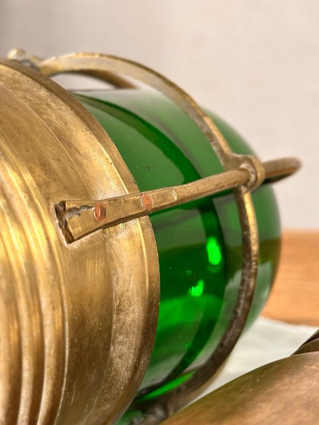 Antigua lámpara náutica