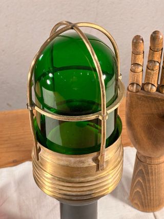 Antigua lámpara náutica