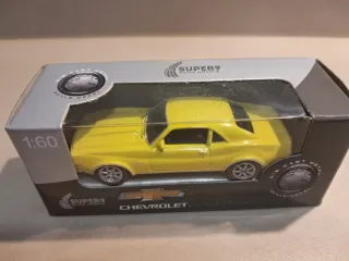 Coche Chevrolet Camaro Amarillo 1:60