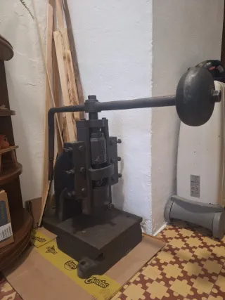 Prensa industrial antigua