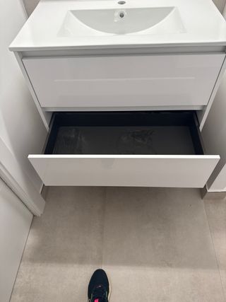 Mueble baño espejo y lavabo