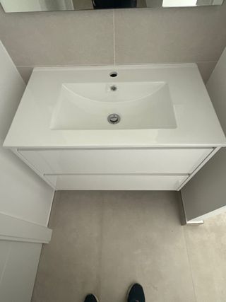 Mueble baño espejo y lavabo