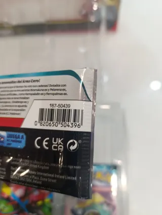 Caja Pokémon Mega-Lucario EX