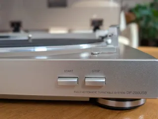 Tocadiscos Denon DP-200USB Plata