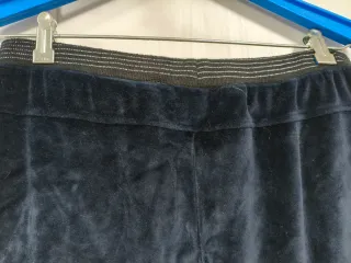 Pantalón corto terciopelo negro