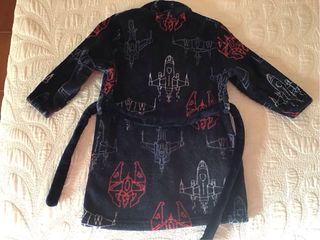 Bata estampado de naves. Talla 5 Años