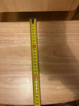 Trona de madera convertible en silla y mesa