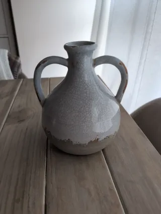 Jarrón de cerámica rústico beige