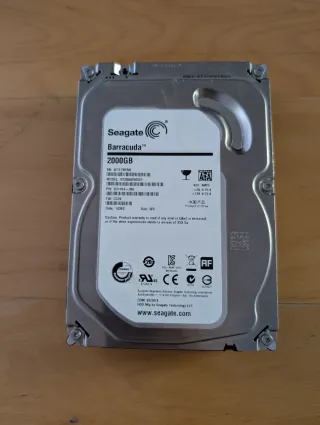 Disco Duro Seagate Barracuda 2TB + Estuche