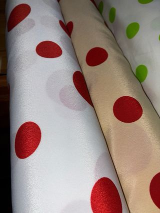 Tejido popelín y crespon lunares, doble de ancho