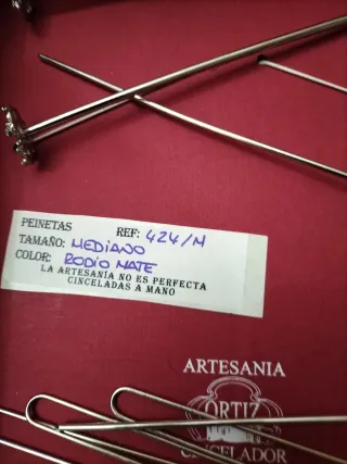 Aderezo y peinetas fallera niña