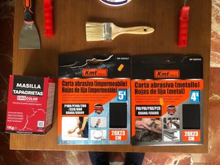 Herramientas de pintura y lijado