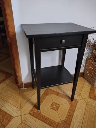 Comodino Ikea nero con cassetto